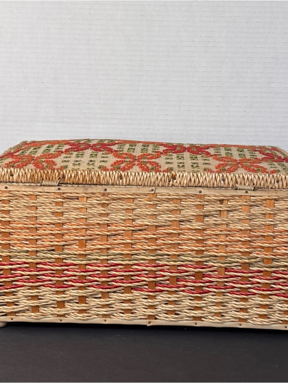 Vtg 1960’s JCPenney Wicker Woven Needlepoint Sewing Basket Box Japan w/Extra’s - Picture 4 of 15